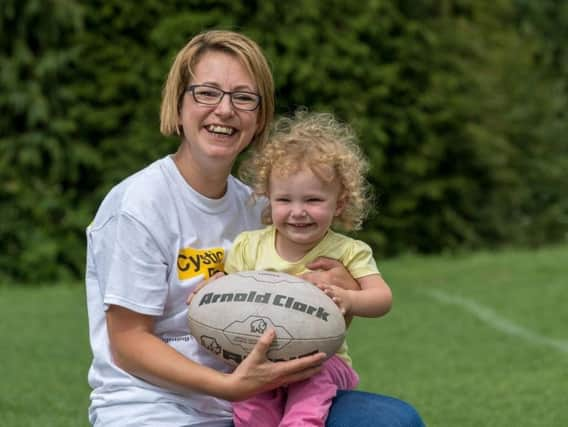 Amlie McIntyre with mum Natasha.