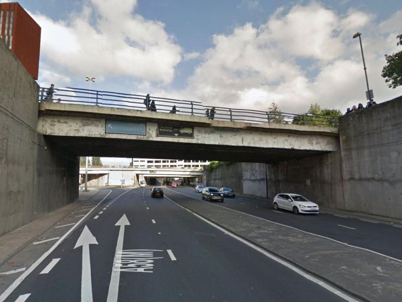 Leeds Inner Ring Road closed amid concerns for woman on bridge